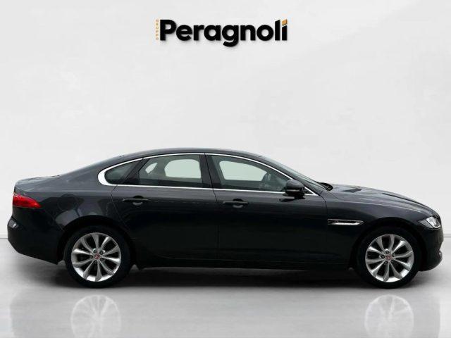 JAGUAR XF 2.0 D 180 CV aut. Prestige