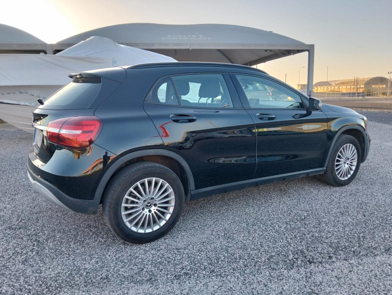 Mercedes-benz GLA 200 d Automatic Premium