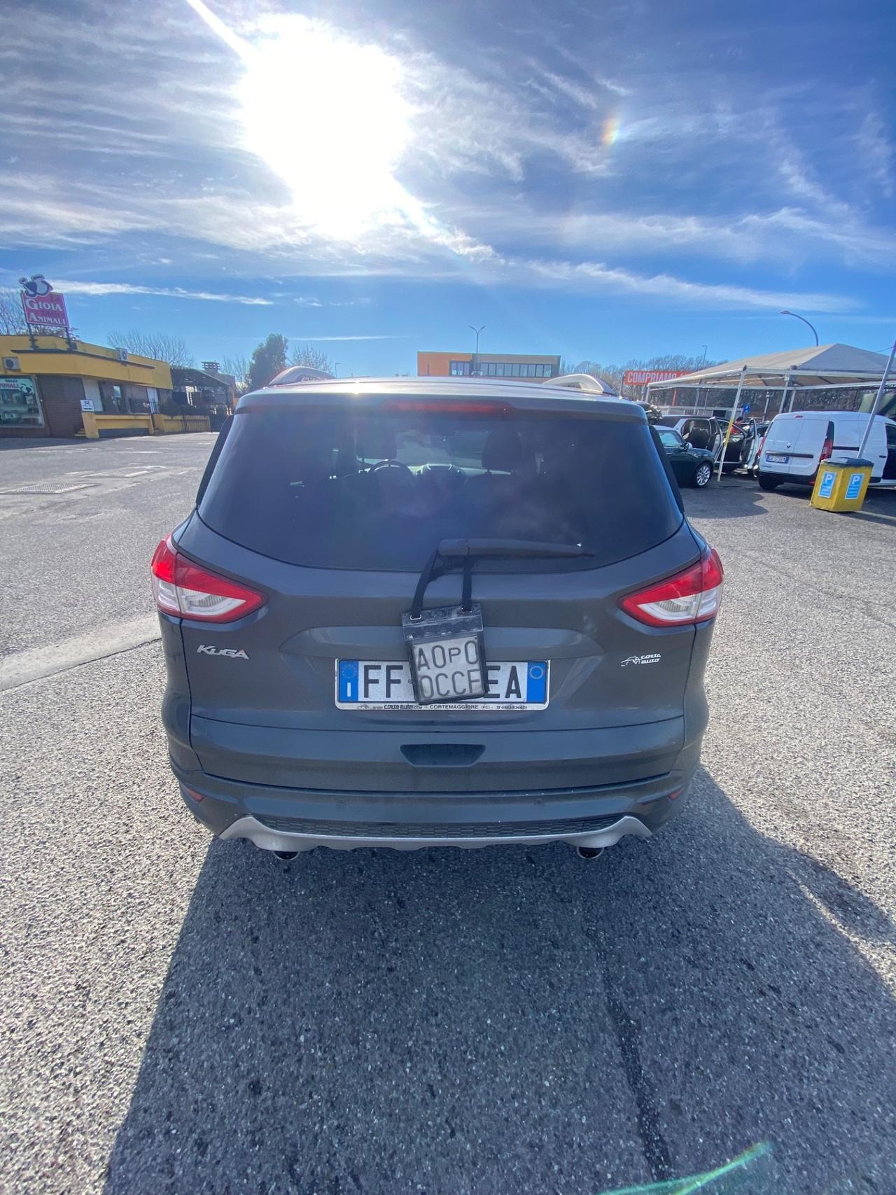 Ford Kuga 2.0 TDCI 150 CV S&S 4WD Powershift Titanium