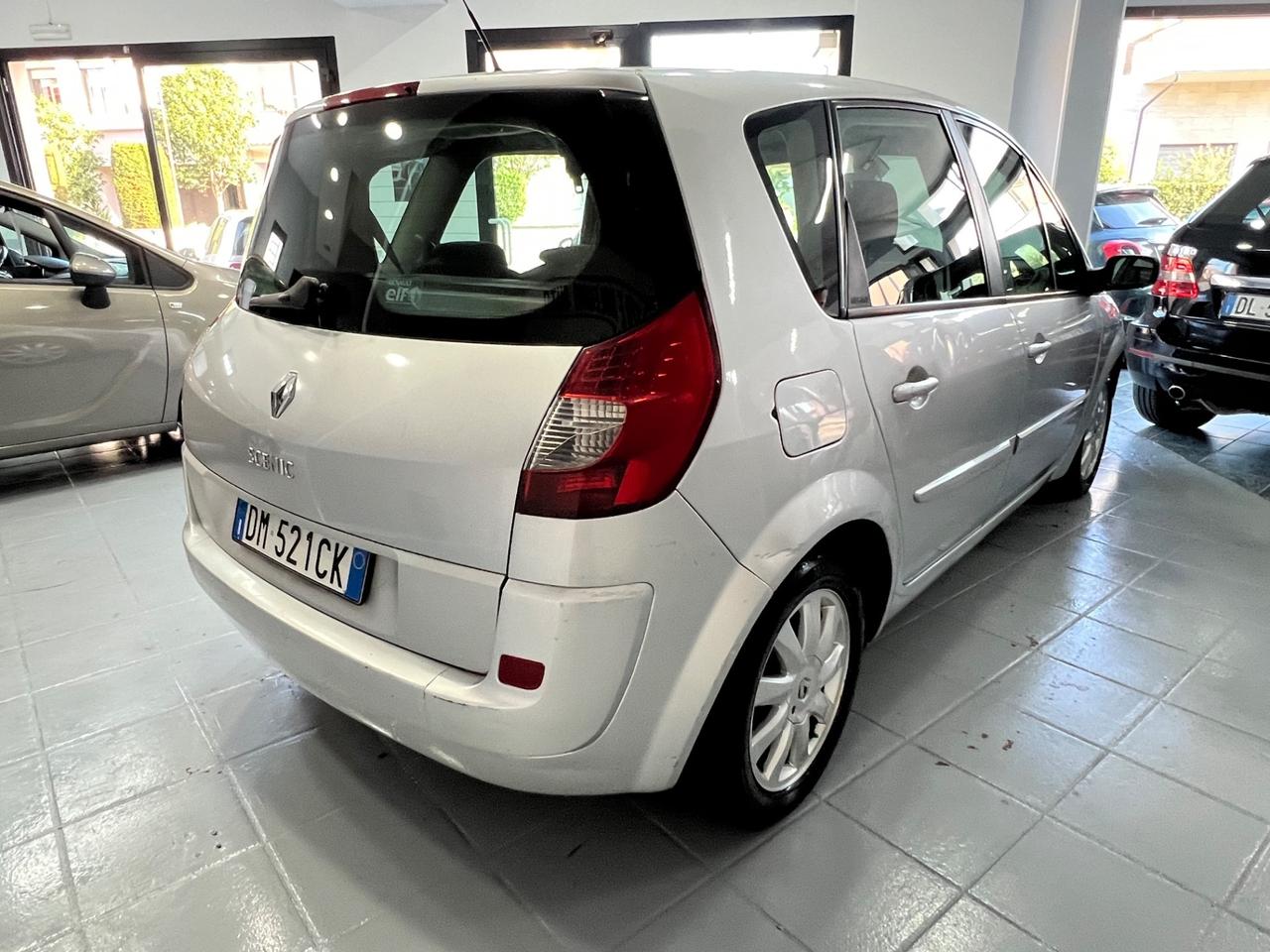 Renault Scenic Scénic 1.5 dCi 105CV