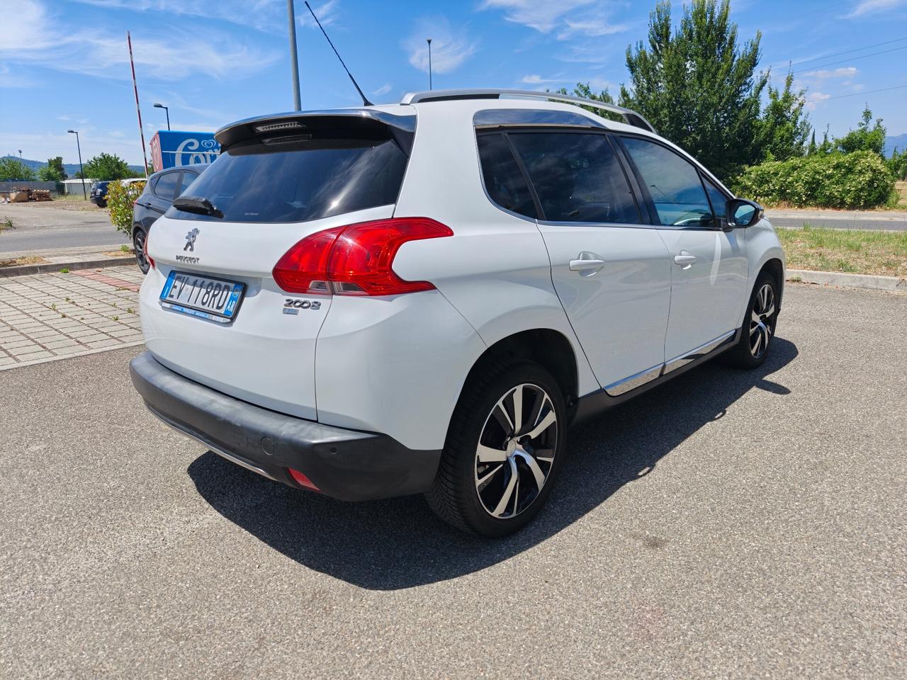 Peugeot 2008 1.6 e-HDi 92 CV Allure