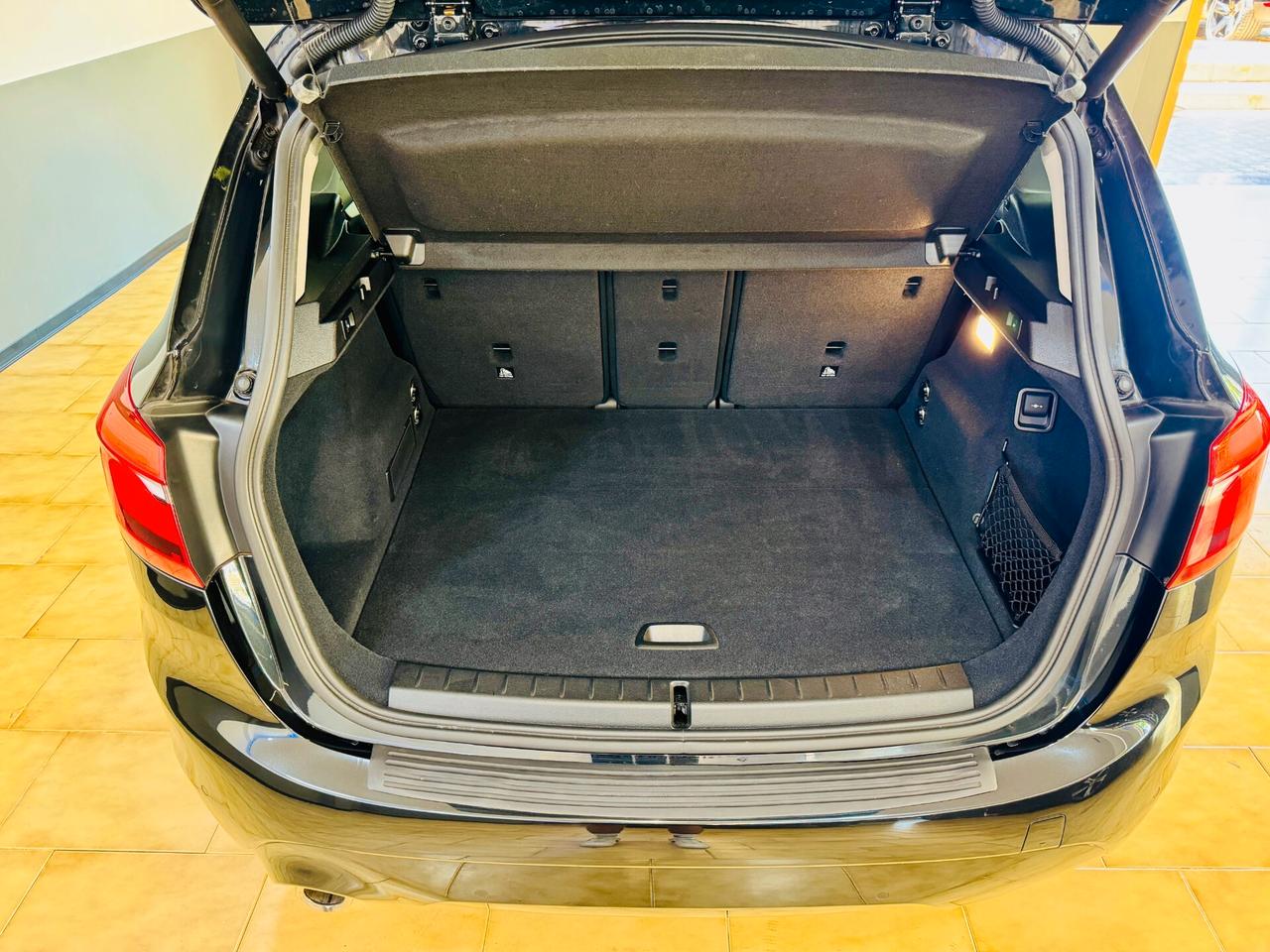 BMW 216d Active Tourer Sport - LED