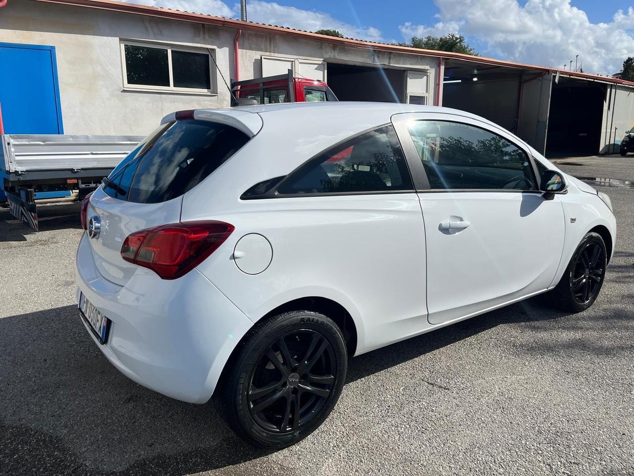 Opel corsa 3P-5 serie - 1.4 gpl 1 full-01/2018