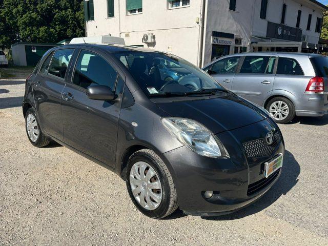 TOYOTA Yaris 1.3 5 porte Sol