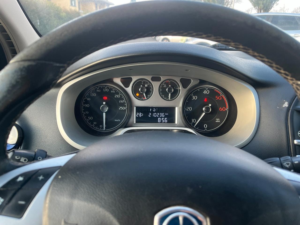 Lancia Delta 1.6 MJT DPF Gold