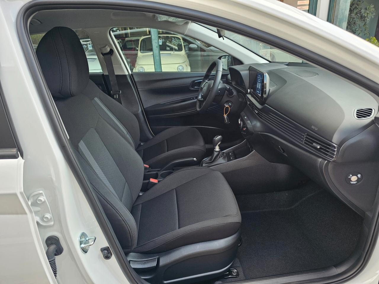 Hyundai i20 1.2 MPI MT Connectline
