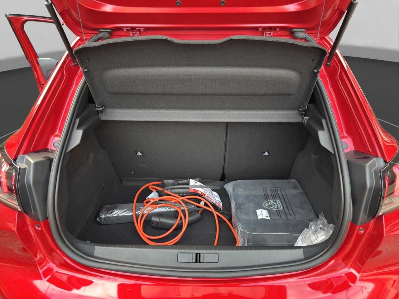 Peugeot 208 motore elettrico 136 CV 5 porte GT