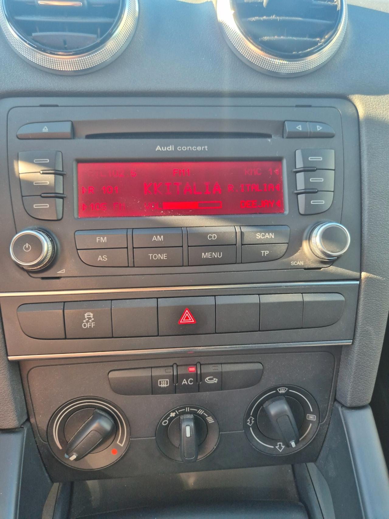 Audi A3 1.6 TDI 90 CV Attraction KM CERTIFICATI