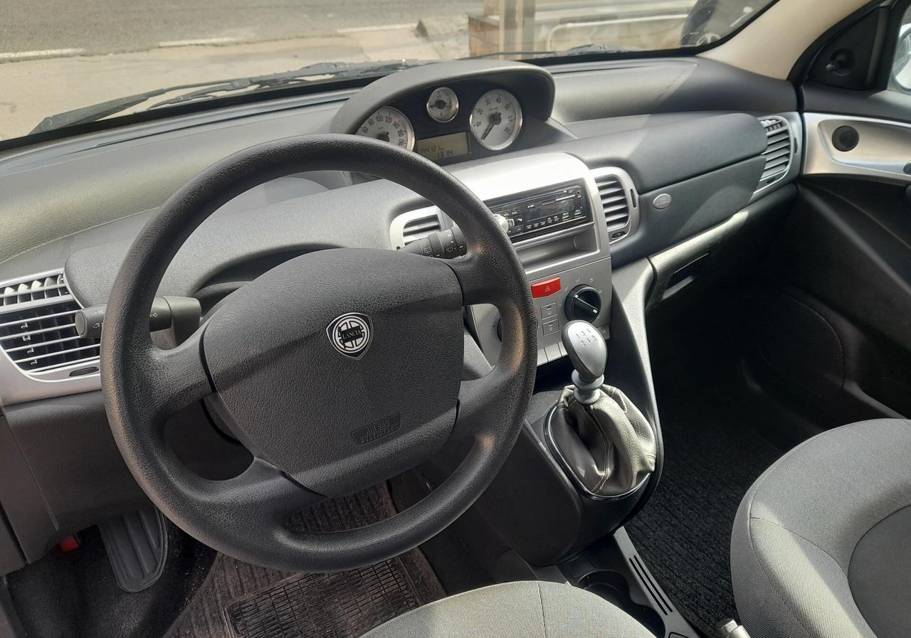 Lancia Ypsilon 1.2 Argento