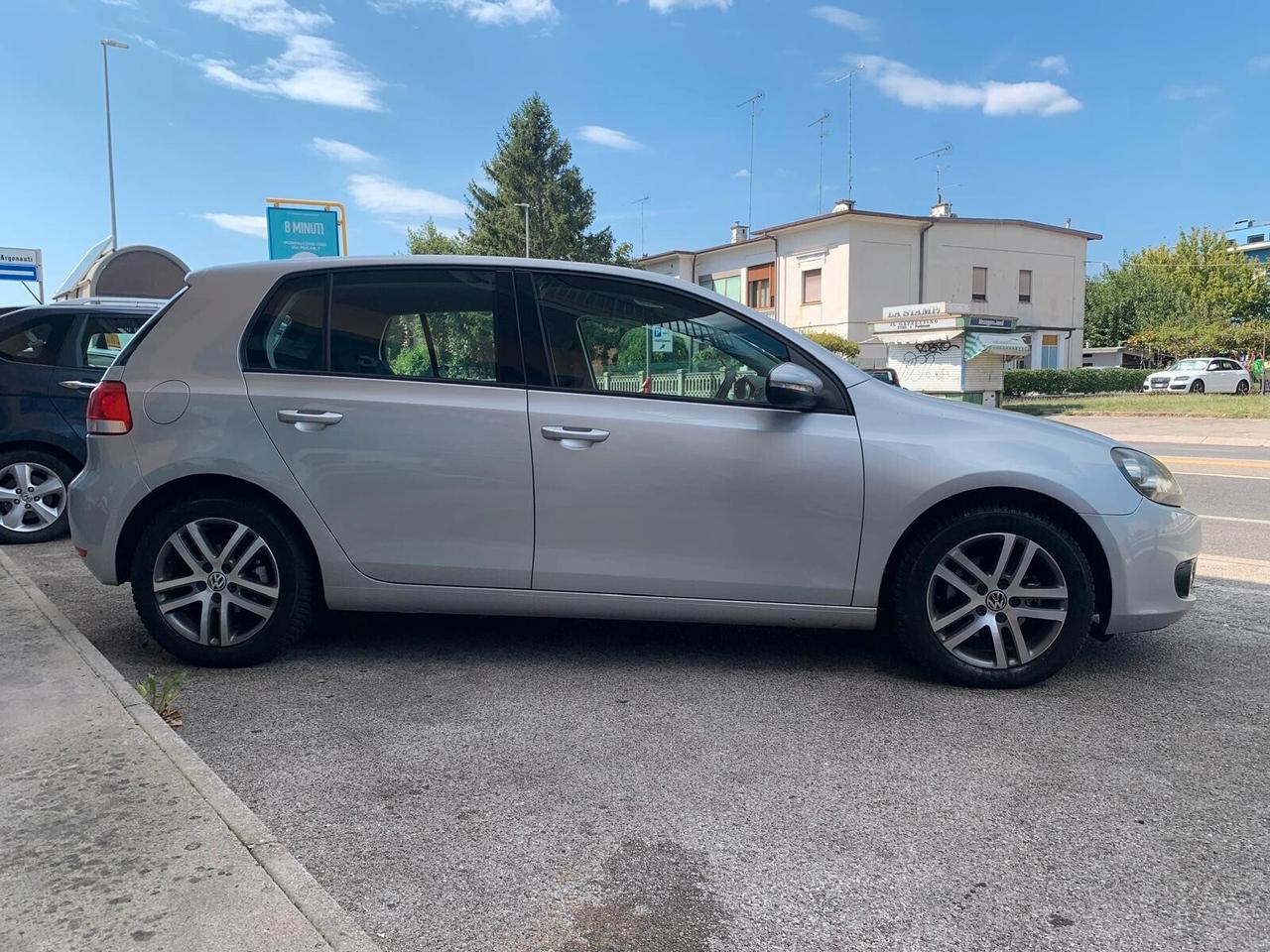 Volkswagen Golf VI 2.0 TDI 110CV Neopatentati