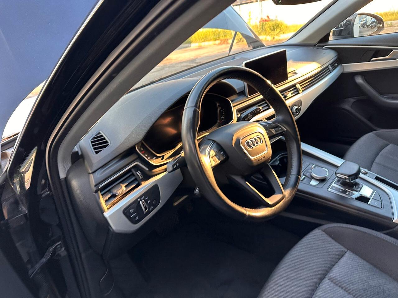 Audi A4 2.0 TDI 150 CV ultra Business Sport
