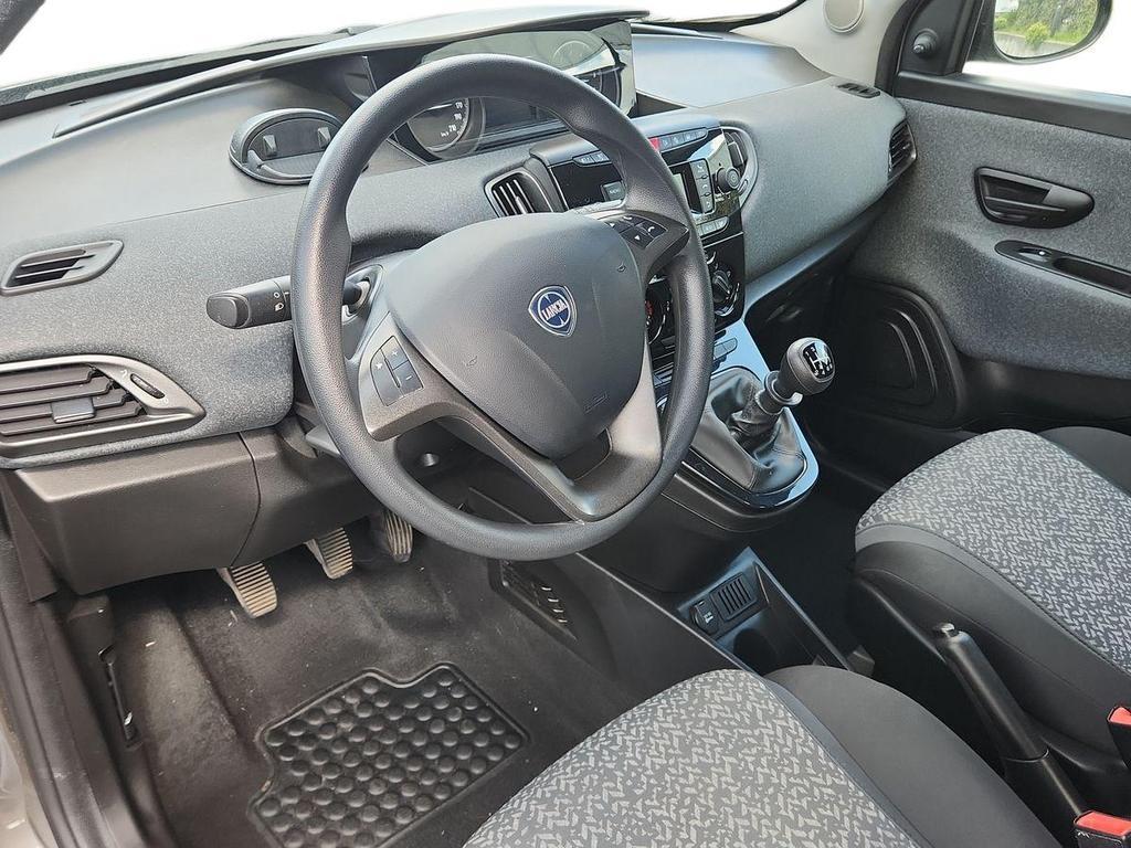 Lancia Ypsilon 1.0 hybrid Silver s&s 70cv