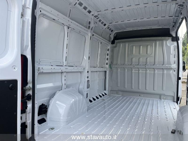 FIAT Ducato 35q. 2.2 Mjt 140CV Passo Medio - Tetto Alto Furgone