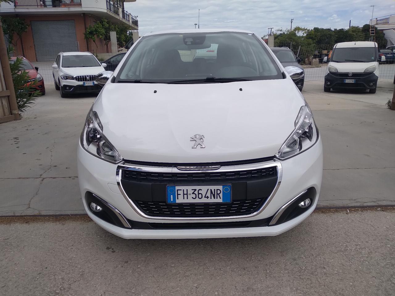 Peugeot 208 BlueHDi 75 5 porte Allure
