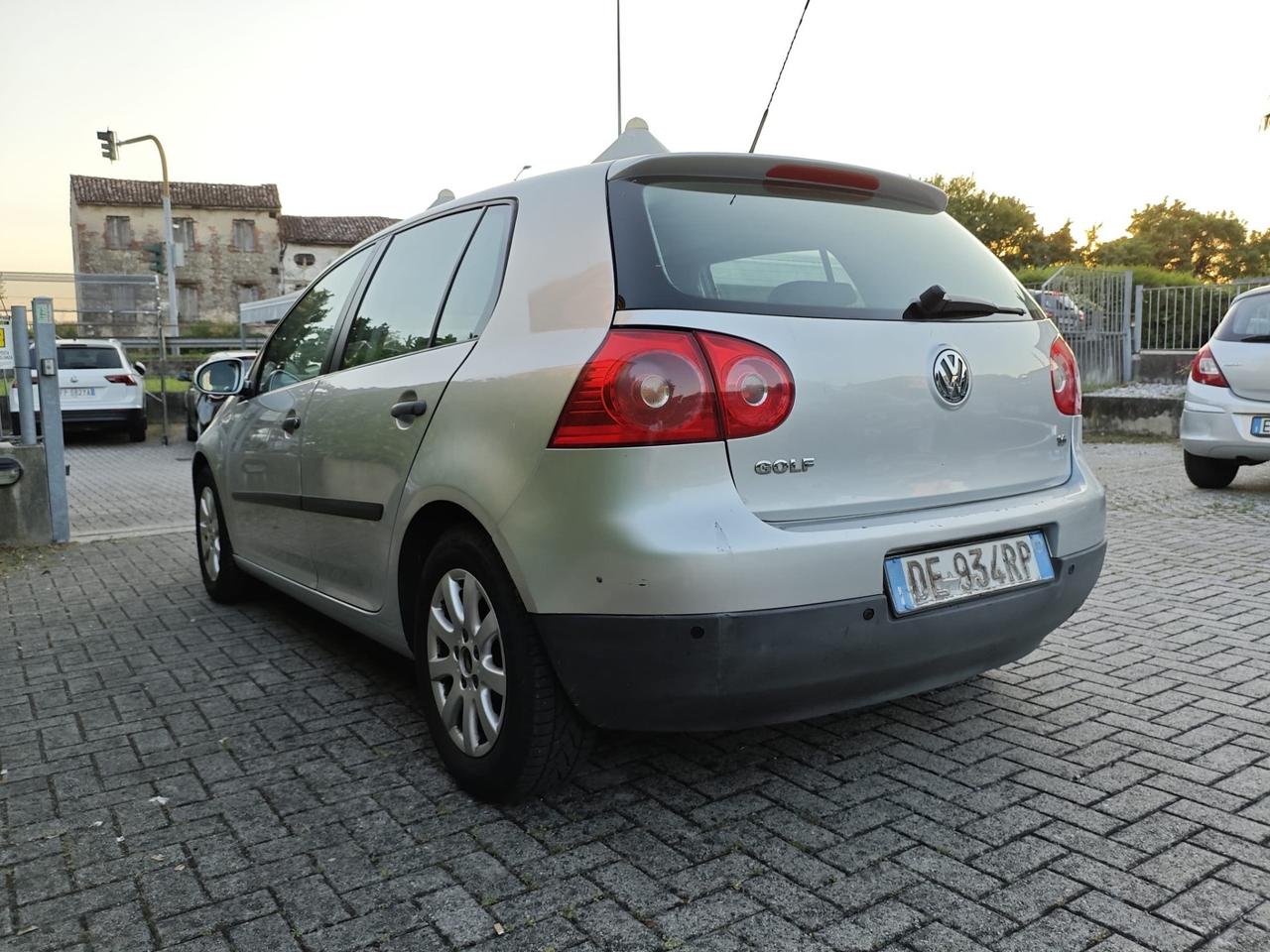 Volkswagen Golf 1.6 5p. Comfortline