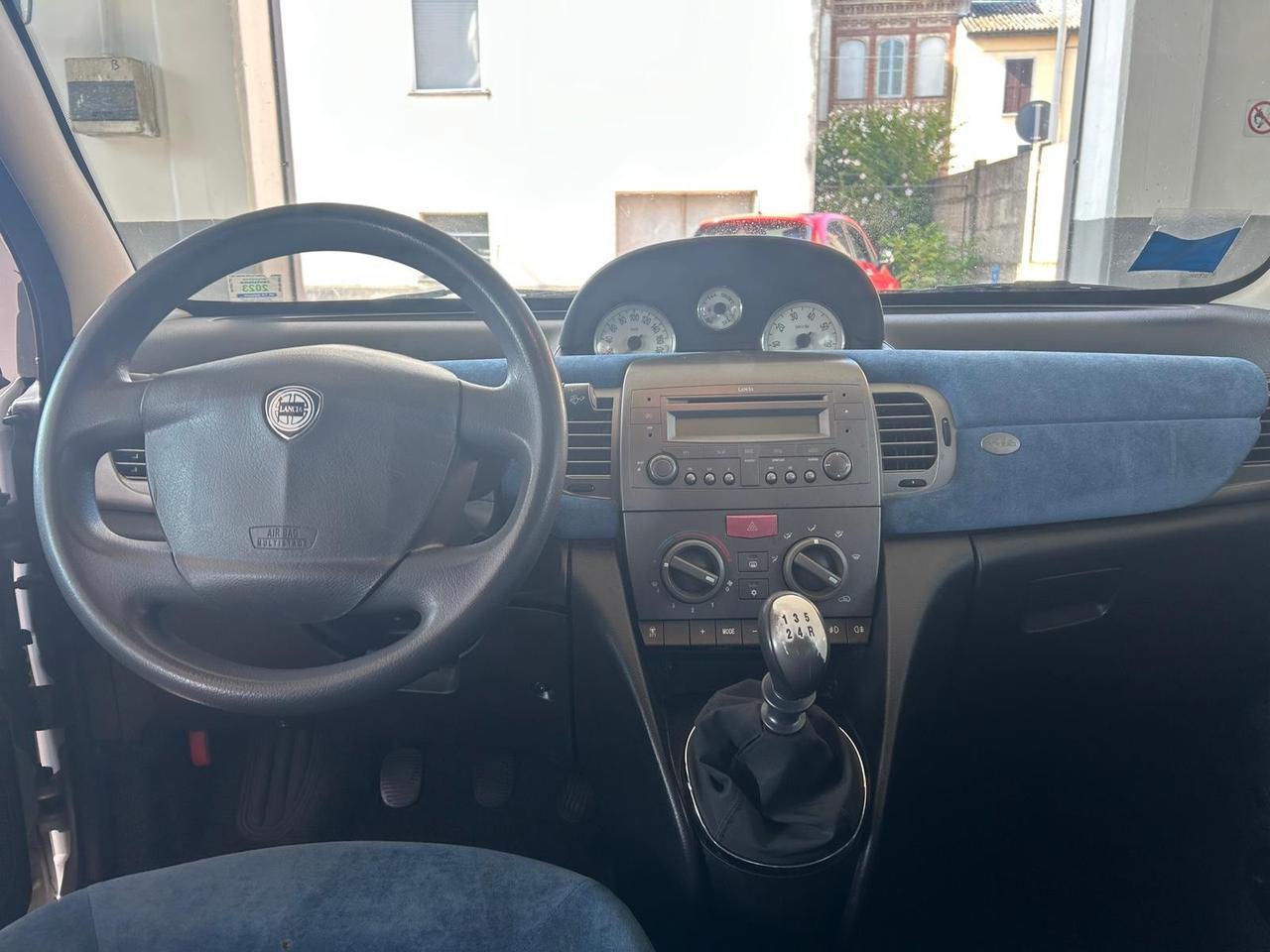 Lancia Ypsilon 1.2 16V Argento