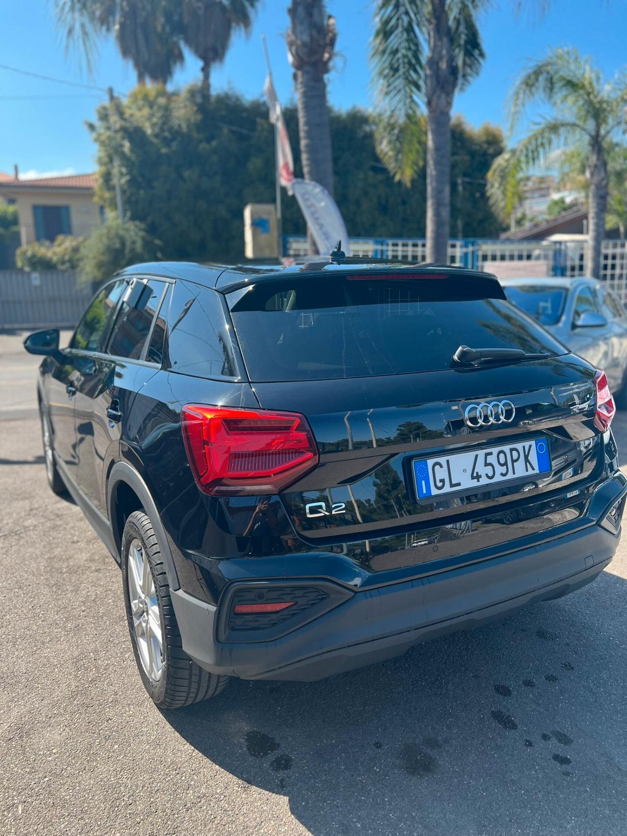 Audi Q2 35 TDI quattro S tronic Identity Black