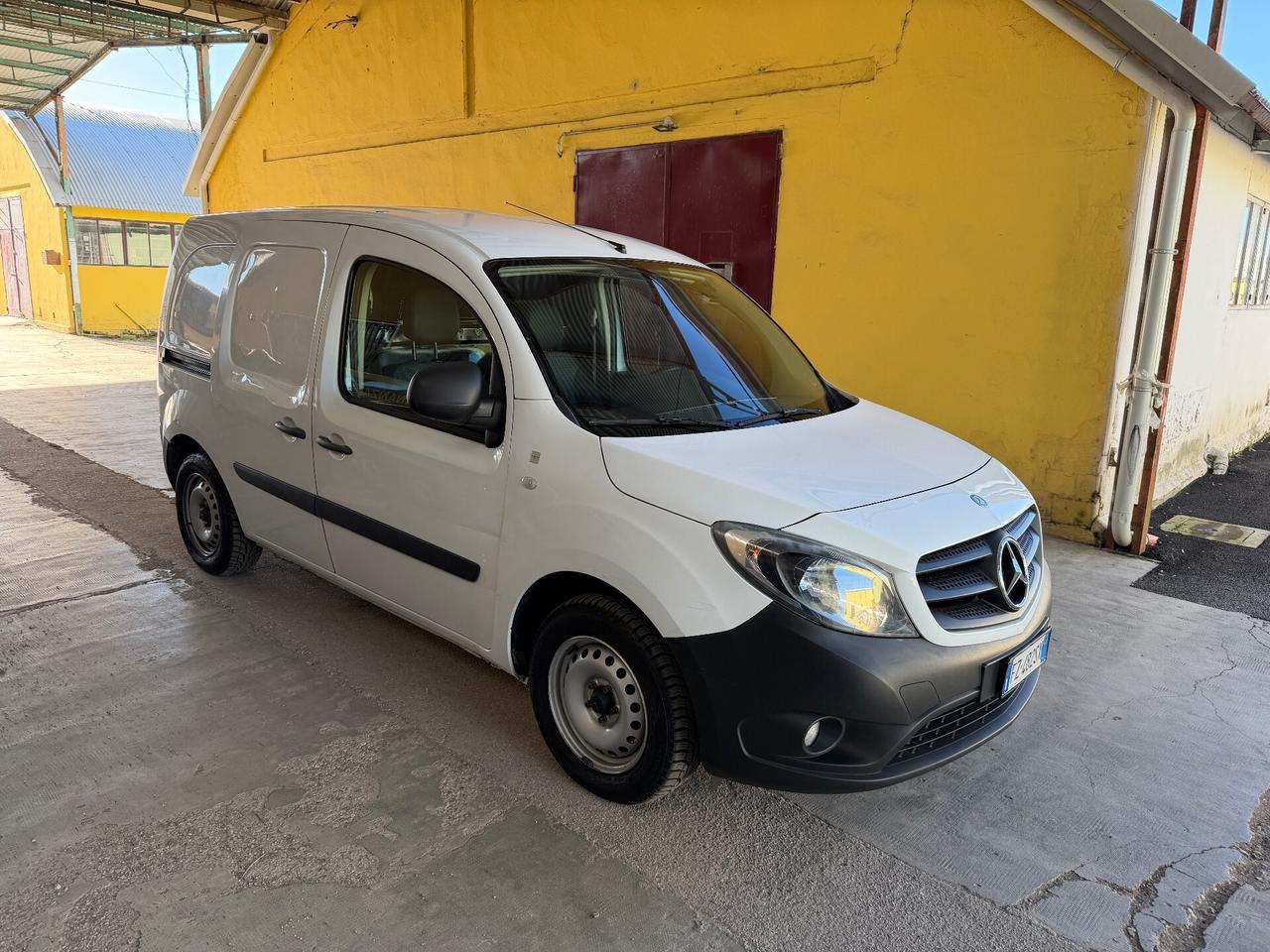 Mercedes Benz Citan 111 CDI con Clima - 2019