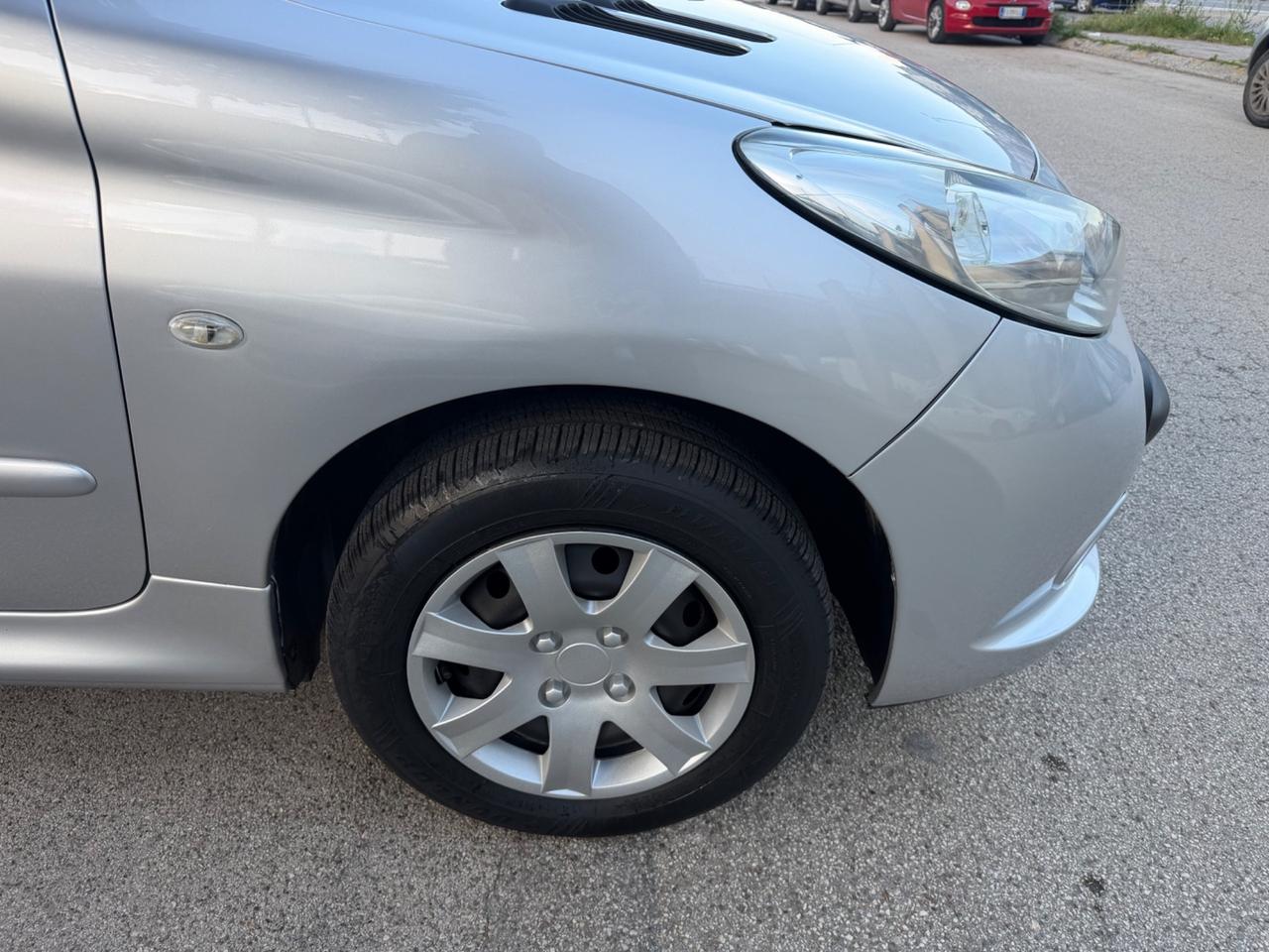 Peugeot 206 Plus 1.1 benzina 60 cv 2011