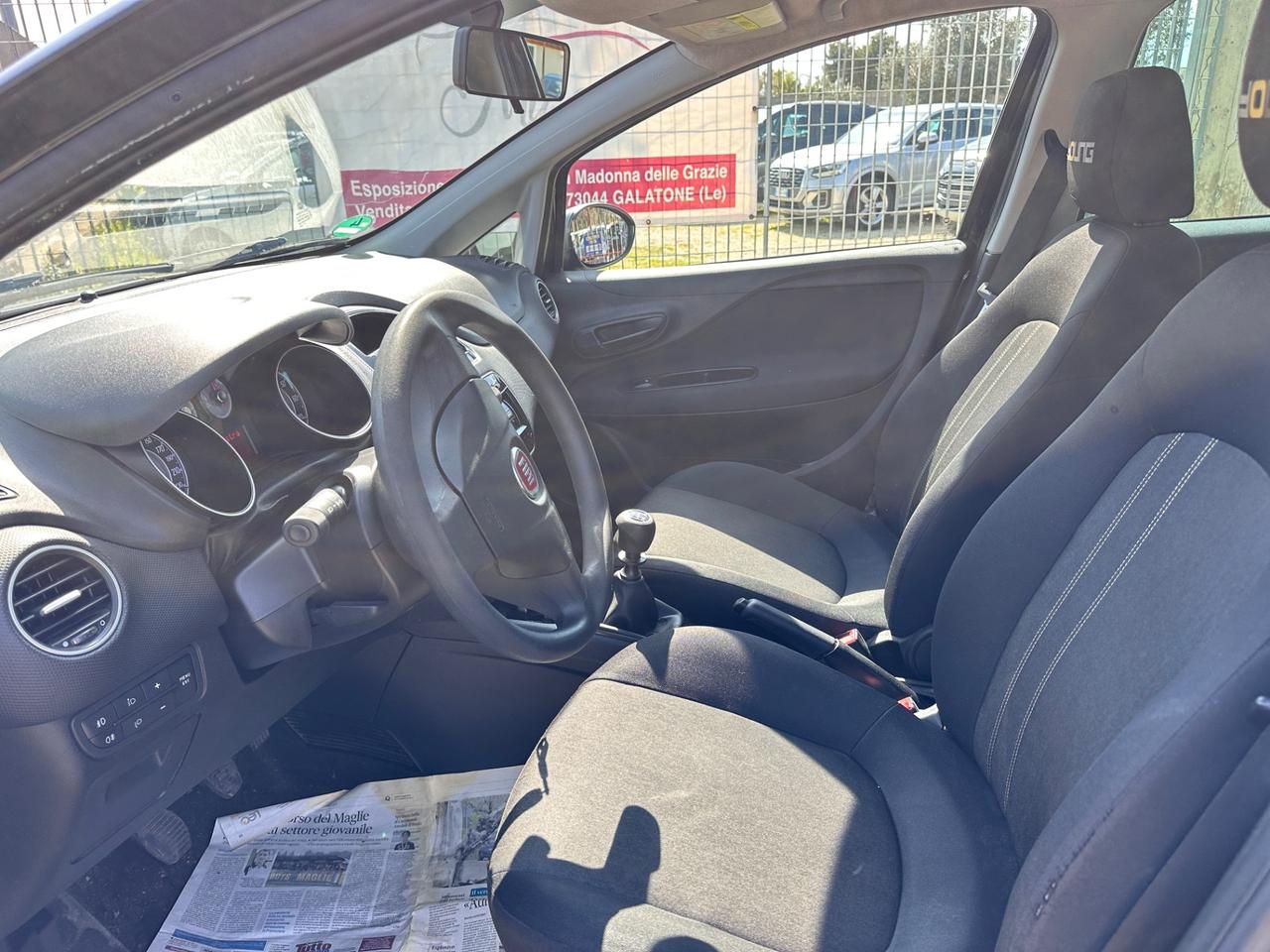 Fiat Punto Young 5 porte Lounge-2014