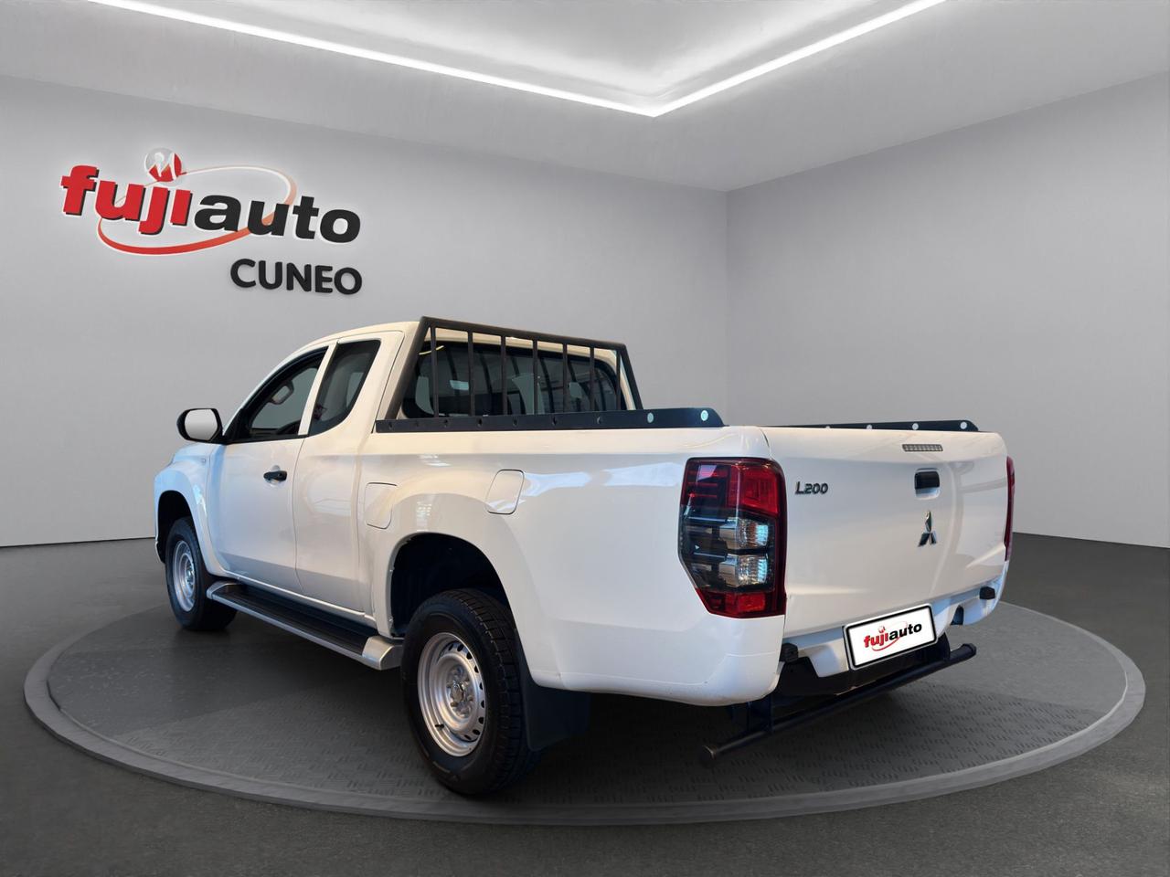 Mitsubishi L200 cl.cab 2.3d Invite Connect 4wd