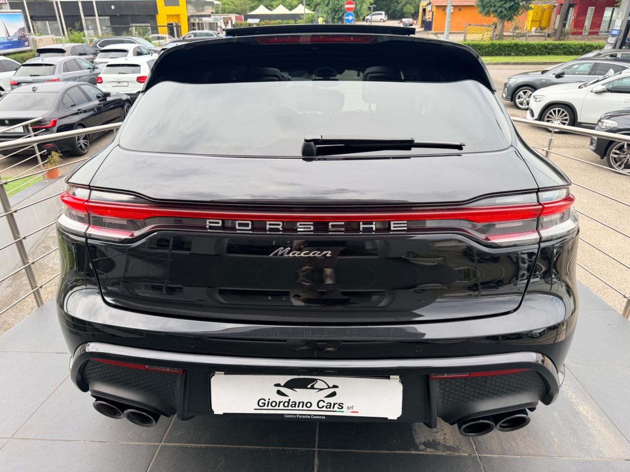 Porsche Macan 2.0 265cv in garanzia
