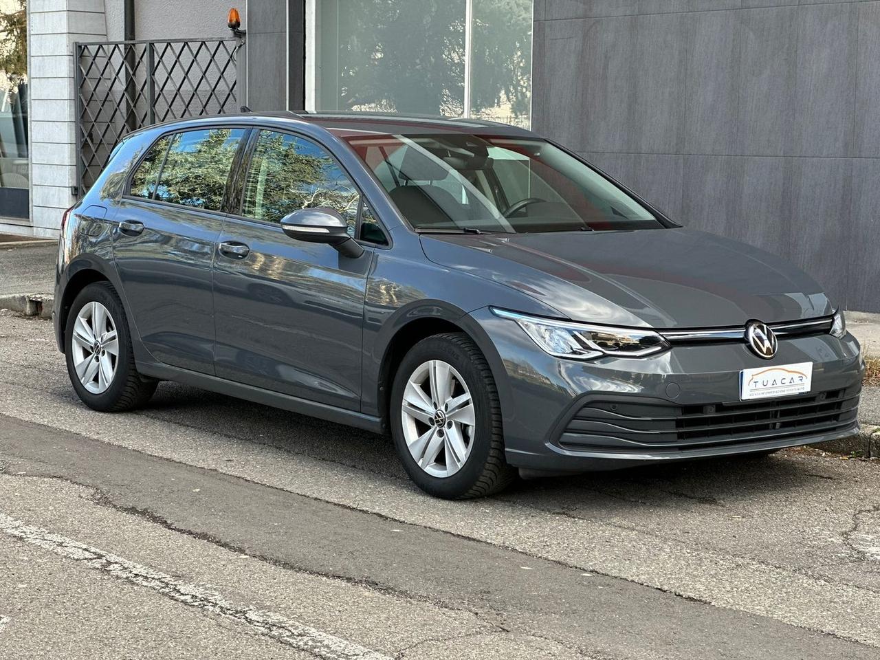 Volkswagen Golf Life 1.0 eTSI MHEV