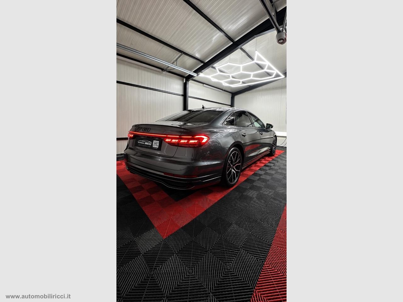 AUDI A8 L 60 TFSI e 3.0 quattro tiptronic