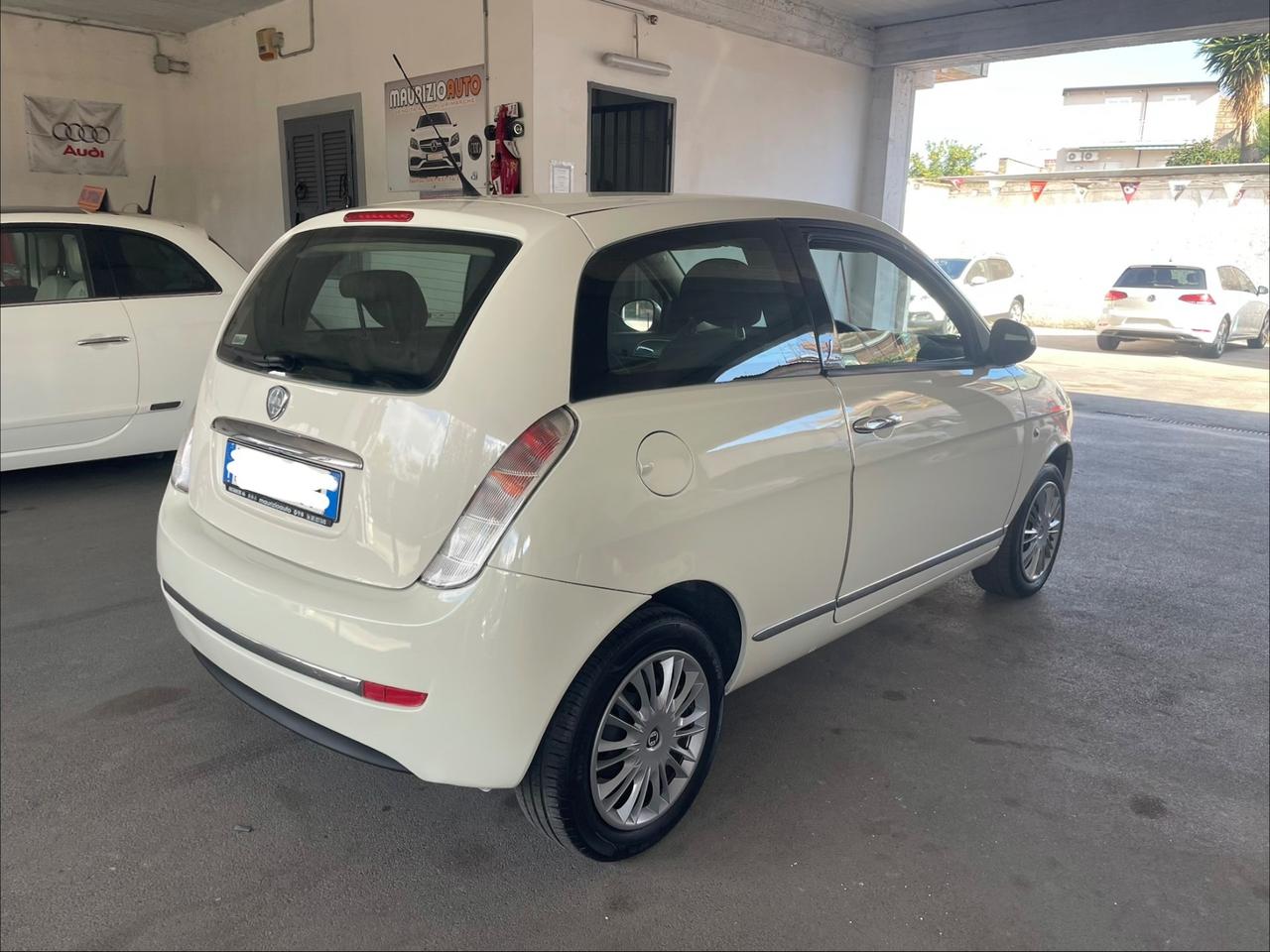 Lancia Ypsilon 1.2 69 CV neopatentati Silver Full provenienza dalla Toscana