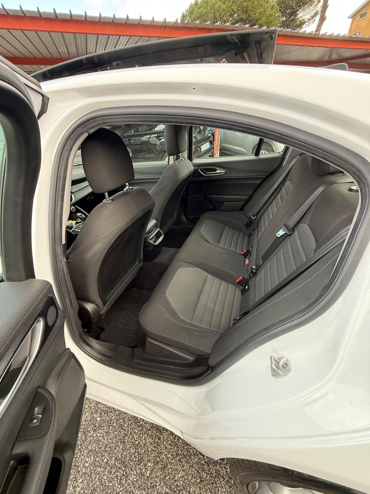 Giulia 2.2 150 CV-automatica-veloce -tetto-unipro-