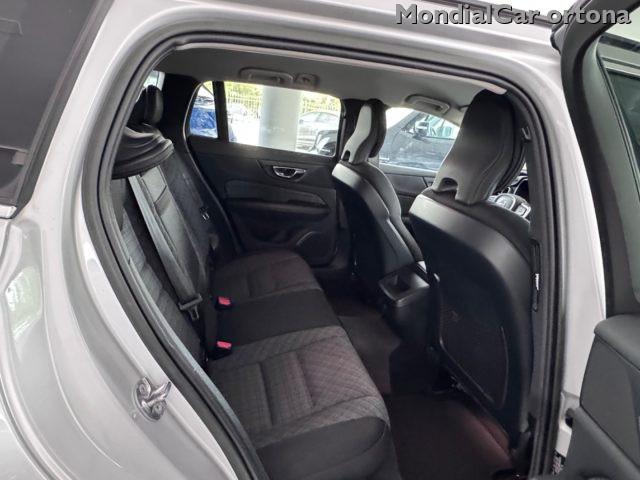 VOLVO V60 B4 (d) automatico Essential