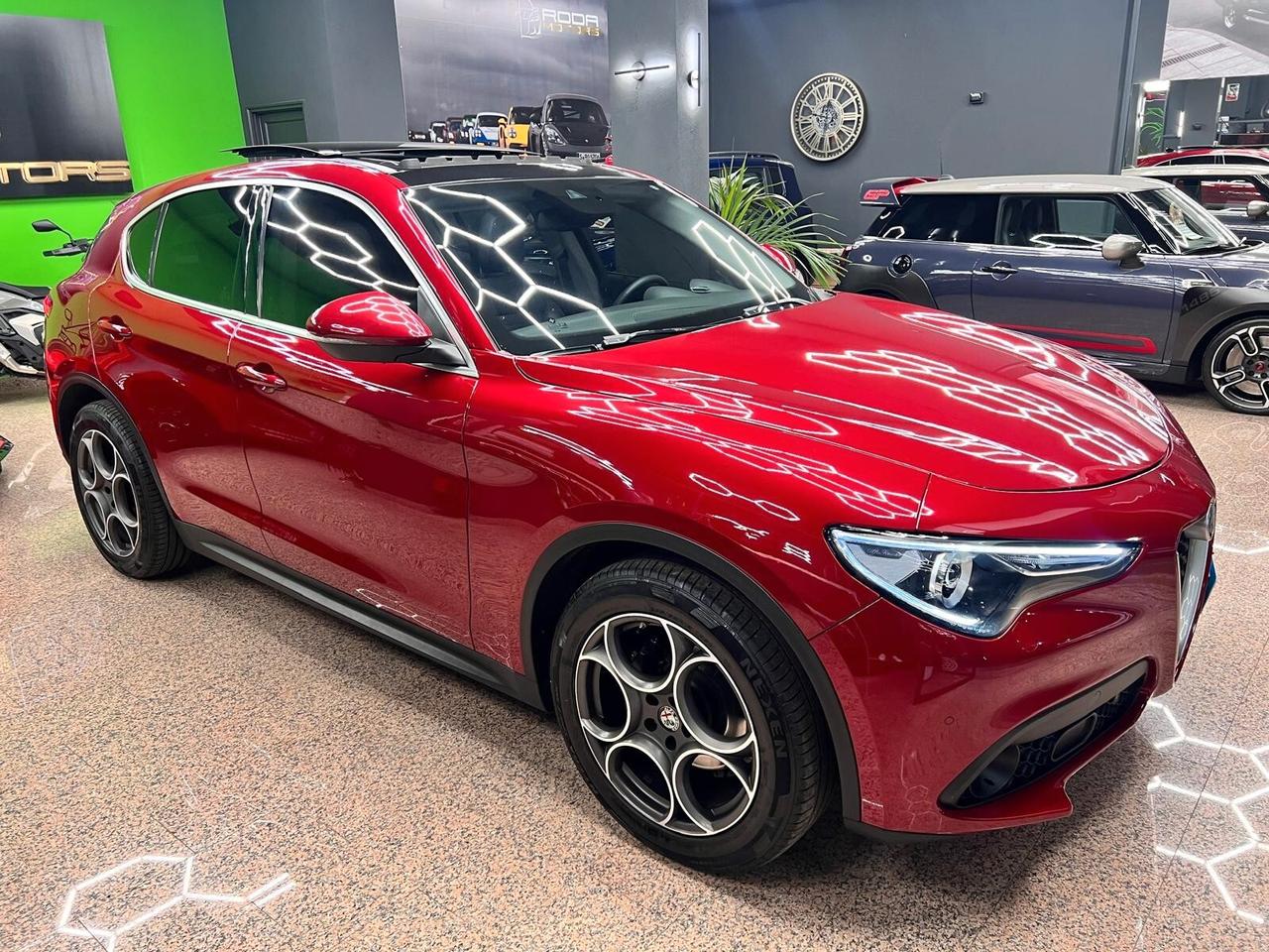 Alfa Romeo Stelvio 2.2 Turbodiesel 180 CV AT8 Q4 Executive red competition