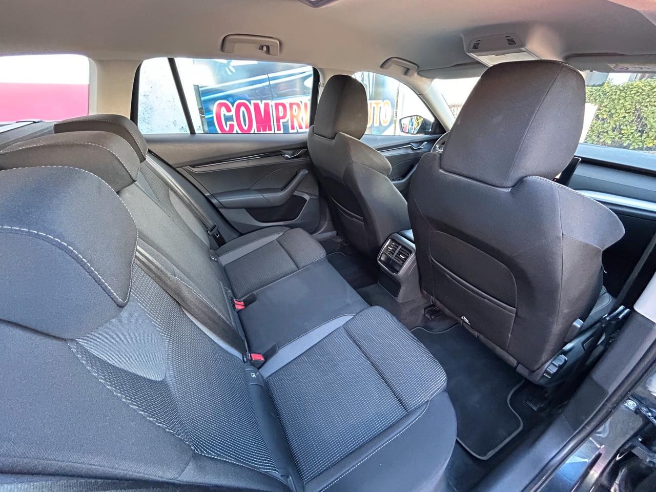 Skoda Octavia 2.0 TDI EVO SCR DSG Wagon Executive