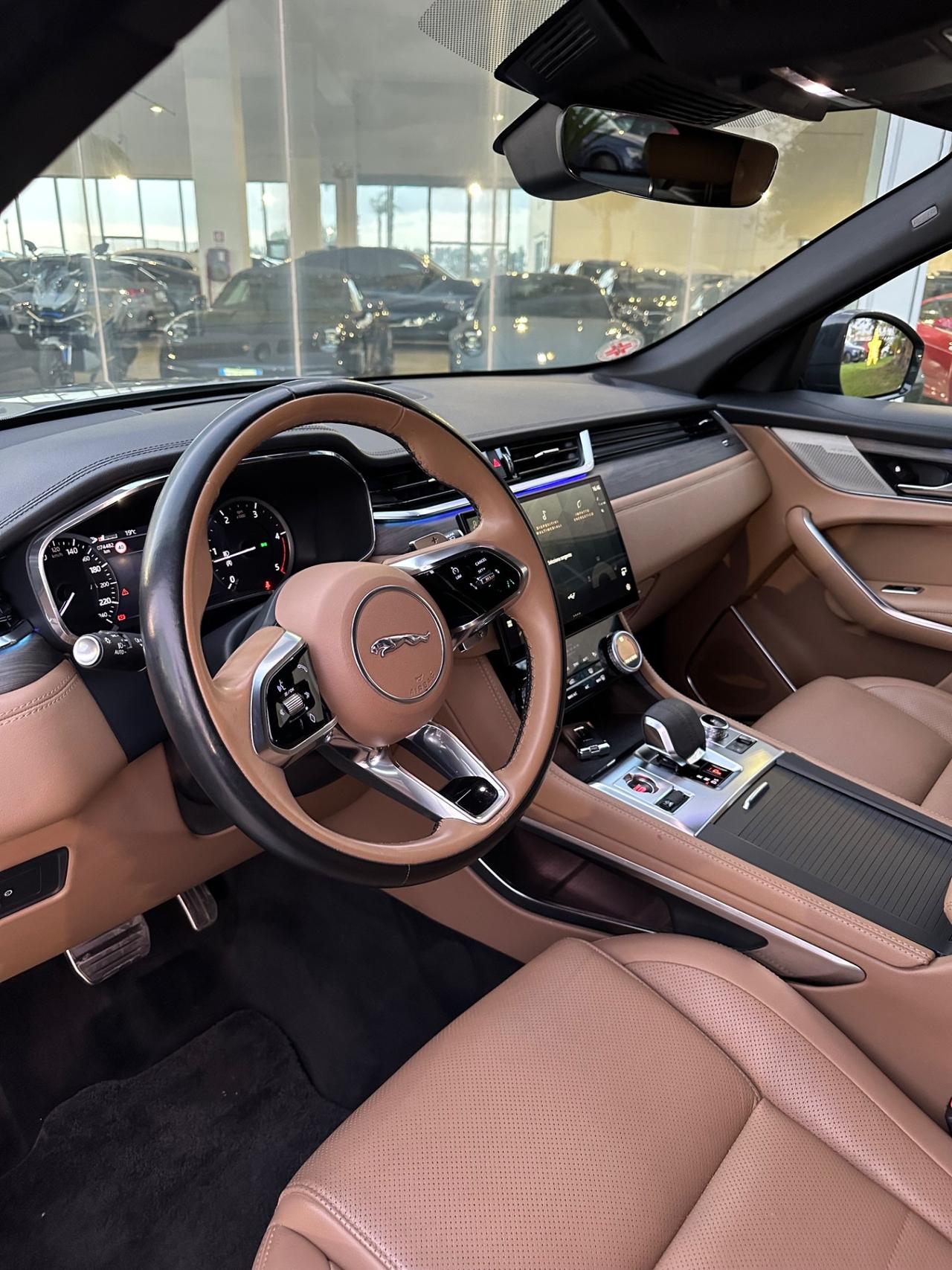 Jaguar F-Pace 2.0d SE 163cv AUTOCARRO N1 totalmente detraibile