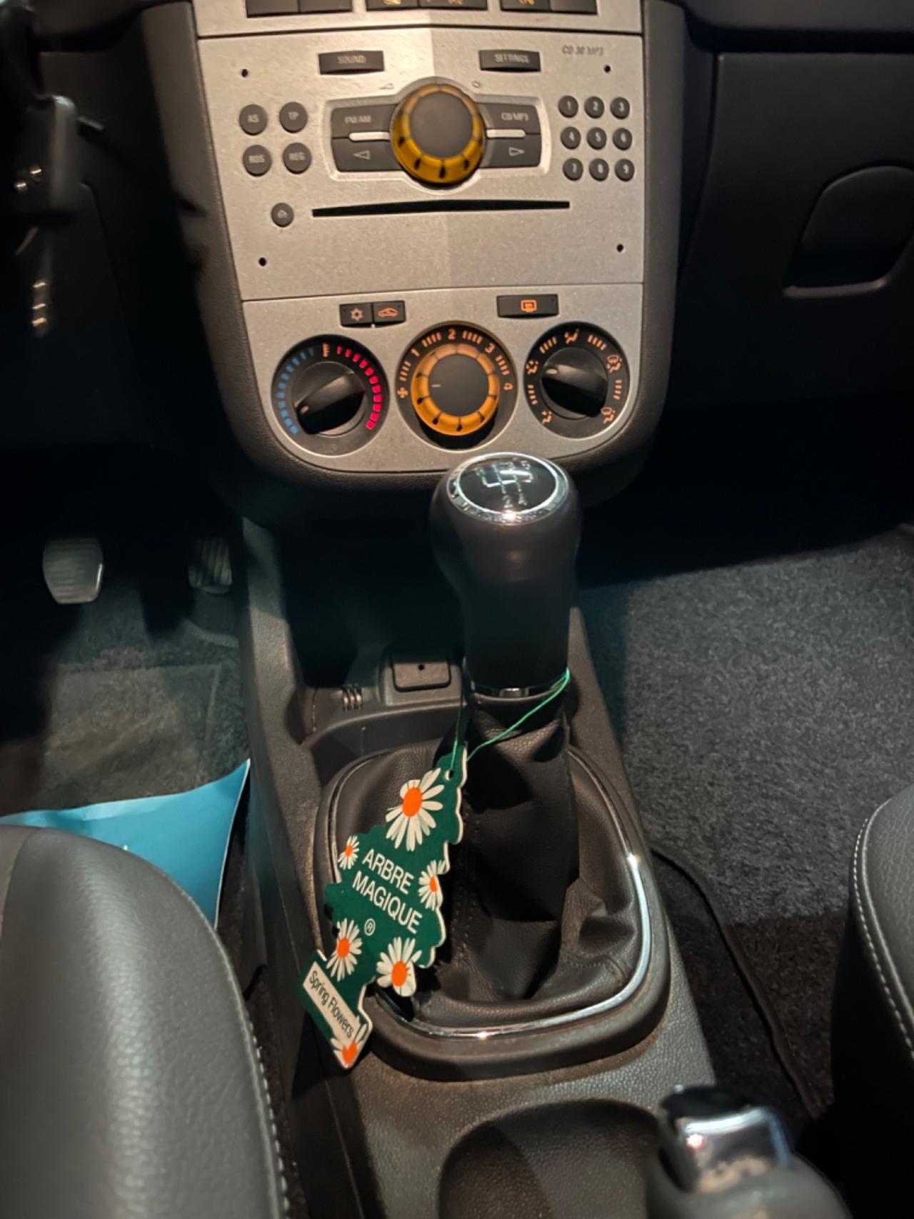 Opel Corsa 1.2 Neopatentati Euro 5