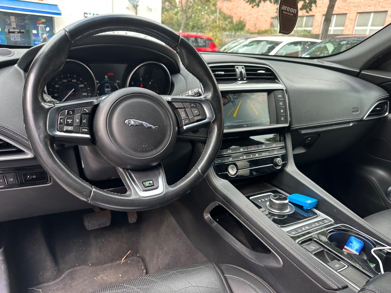 Jaguar F-Pace 2.0 D 180 CV AWD aut. R-Sport
