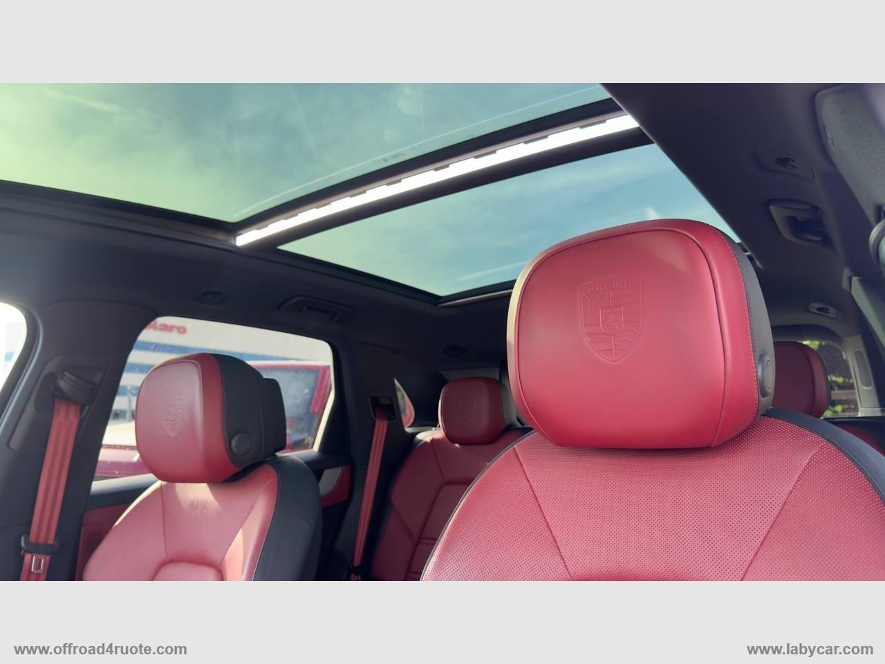 PORSCHE Cayenne 3.0 V6