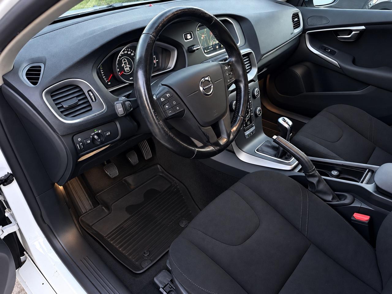Volvo V40 D2 Kinetic - 2016 - EURO6B