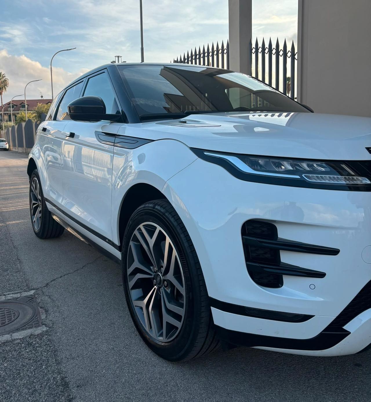 Land Rover Range Evoque 2.0D I4-L.Flw 150CV AWD Aut R-Dynamic HSE ANNO 2020