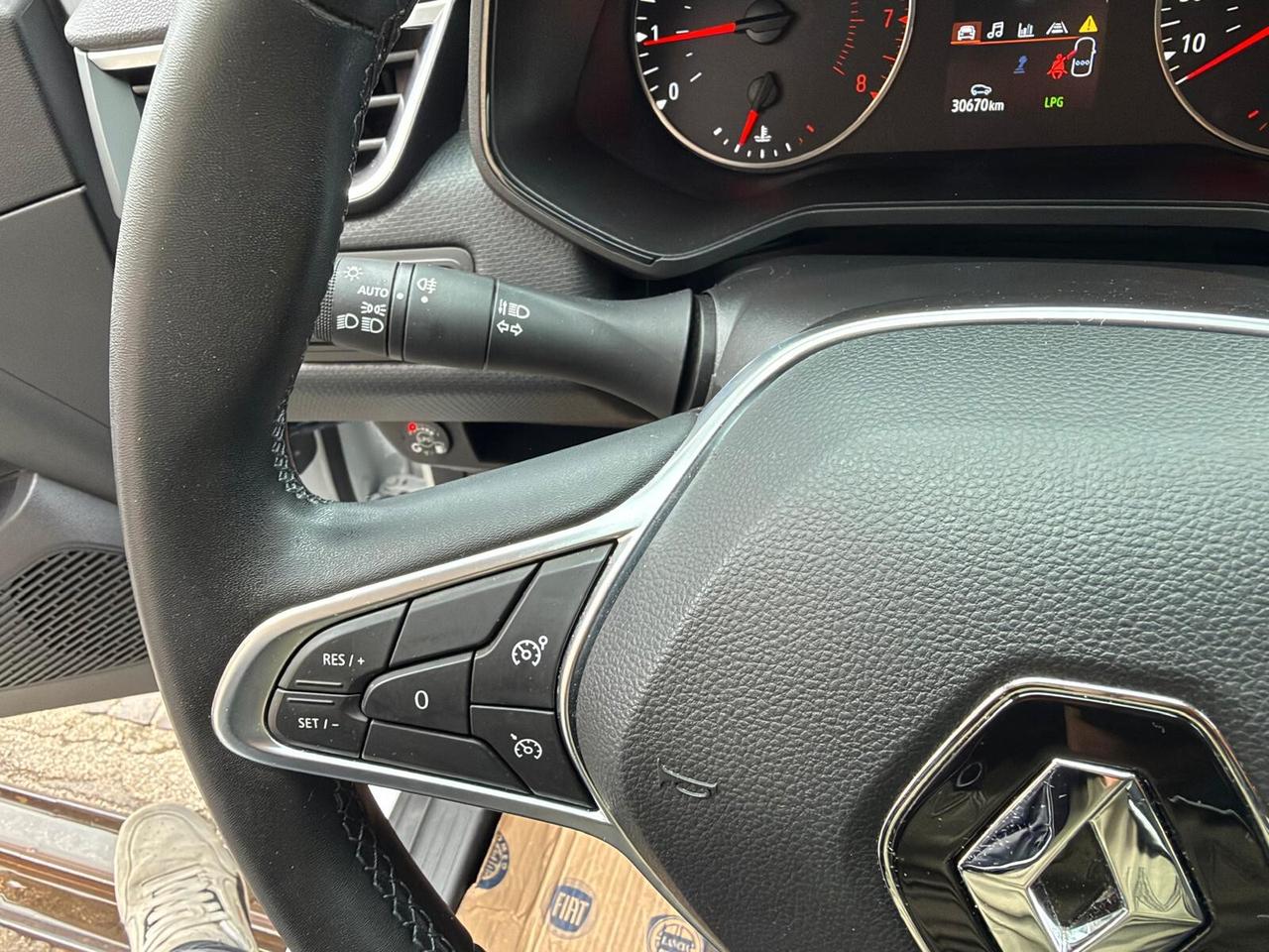 Renault Clio 1.0 GPL DI SERIE 100 CV Equilibre