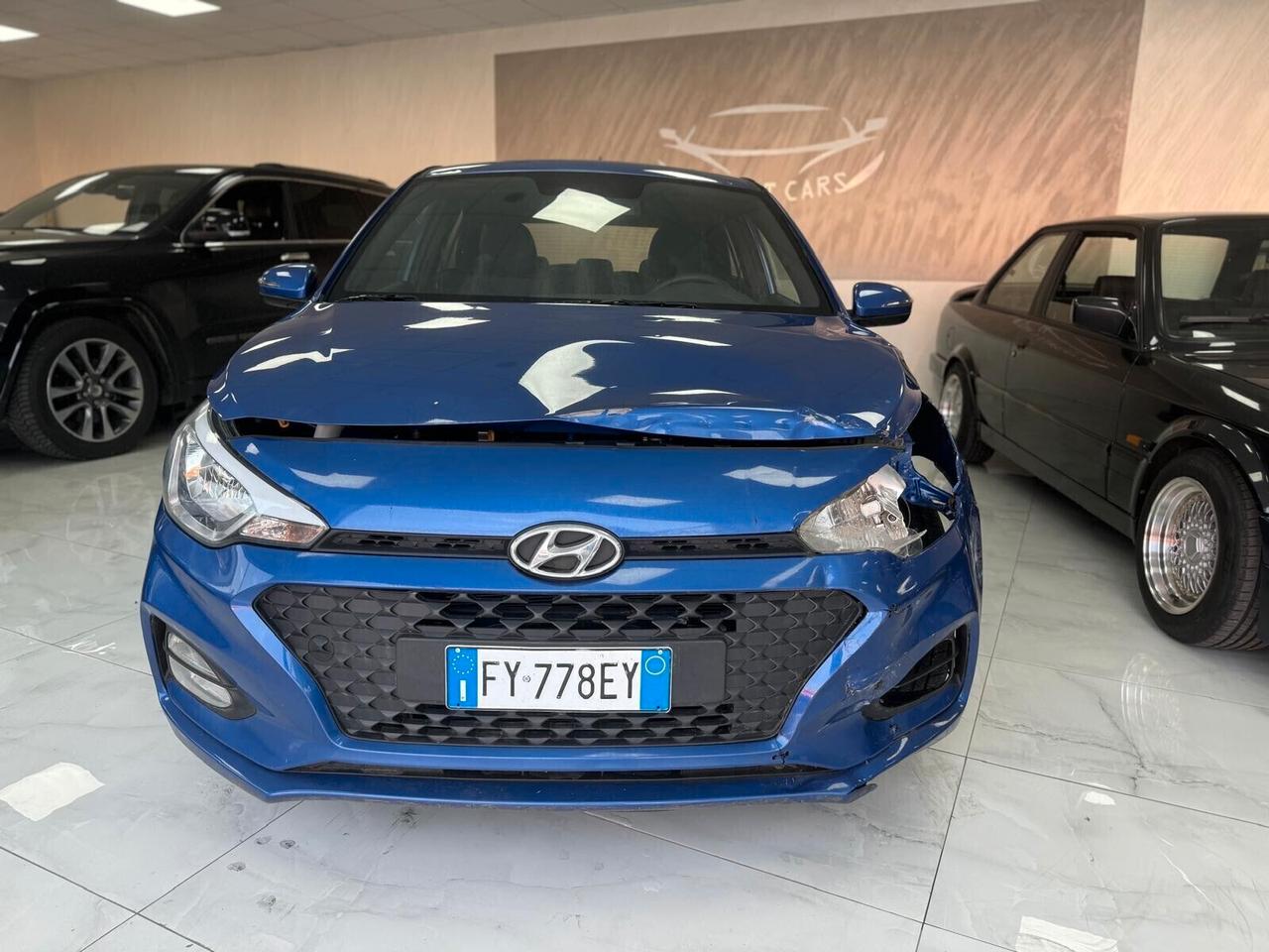 Hyundai i20 1.2 5 porte Econext Connectline - Danneggiata