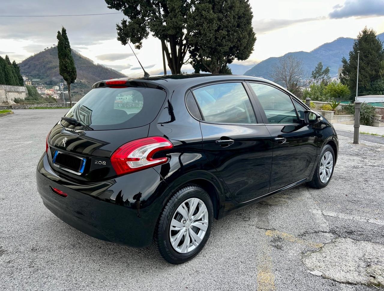 Peugeot 208 1.2 GPL