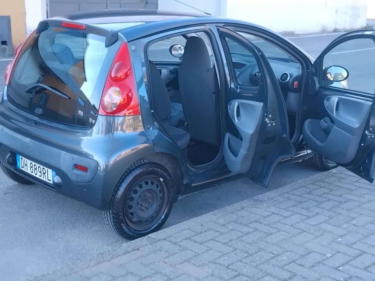 Peugeot 107 1.0 68CV 5p. Plaisir 2Tronic IDEALE PER NEO PATENTATI A SOLI 2.999 EURO