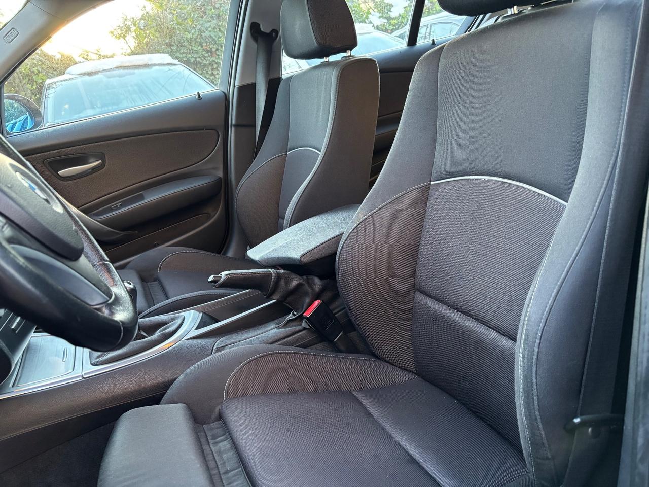 Bmw 118 118d serie 1 attiva 5 porte