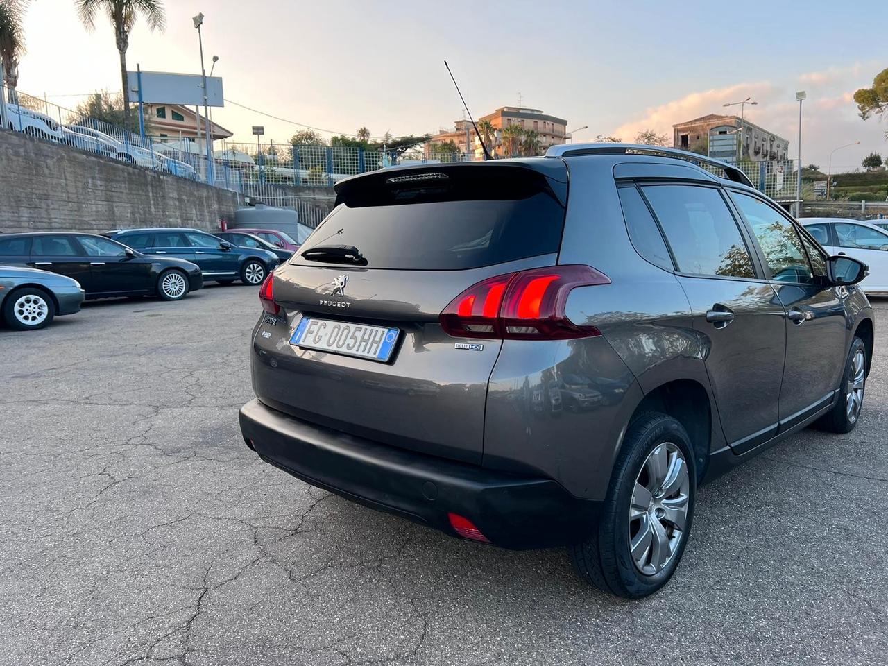 Peugeot 2008 BlueHDi 100 Allure