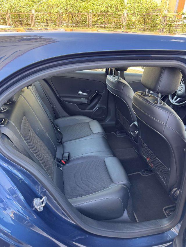MERCEDES-BENZ A 180 d Sport Cambio Automatico