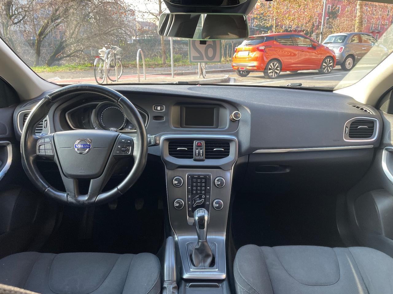 Volvo V40 2.0 D2 120cv MOMENTUM/GARANZIA 12 MESI
