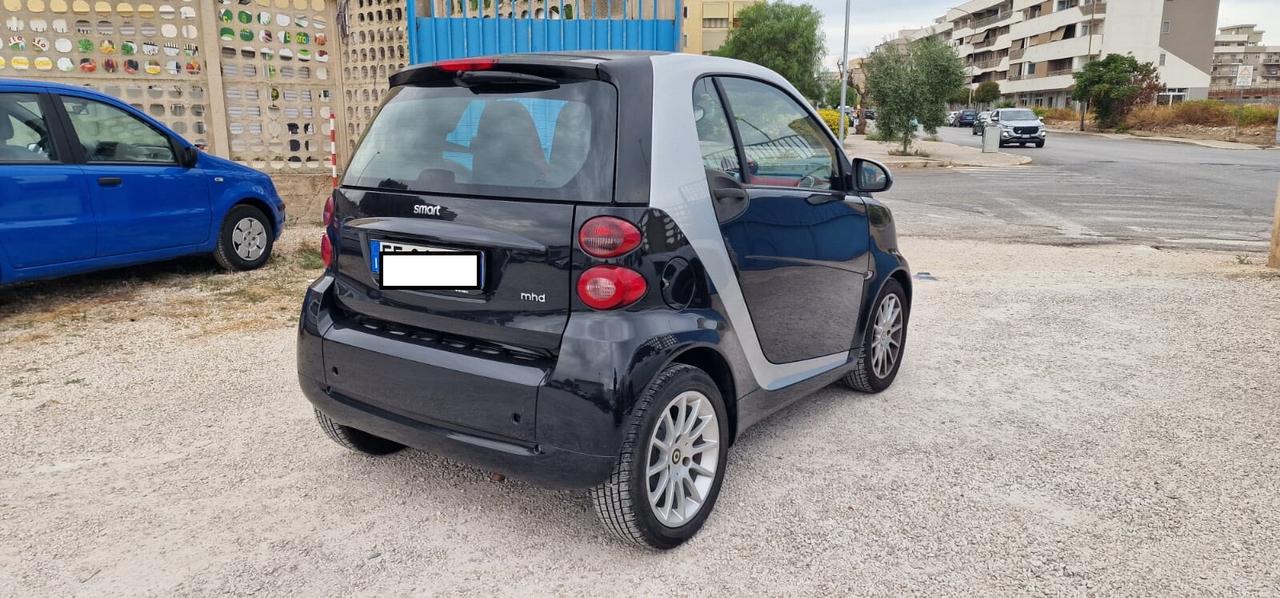 Smart ForTwo coupé White Tailor Made 2011
