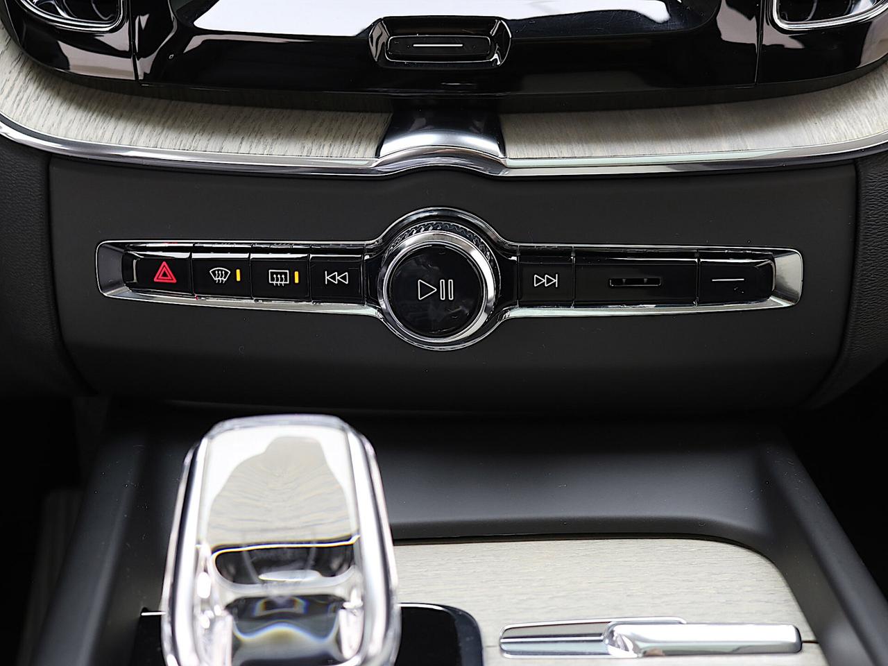 Volvo XC60 B4 AWD auto Inscription TETTO APRIBILE