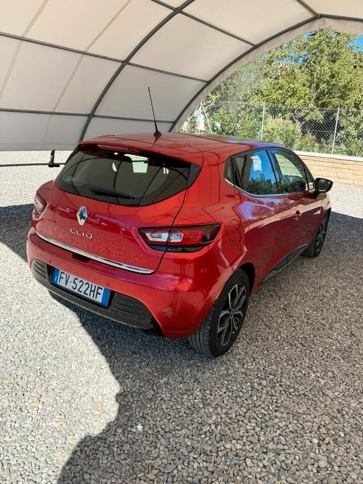 Renault Clio TCe 12V 90 CV 5 porte Moschino Intens